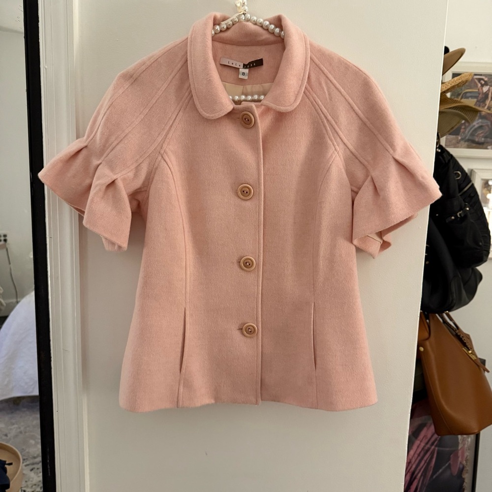 Elegant Pink Short-Sleeve Jacket